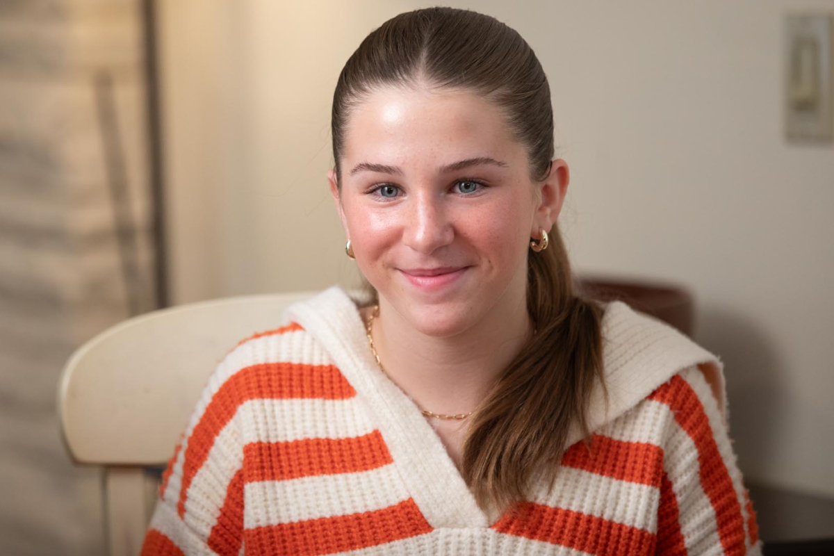 Podder Sophia Krueger smiling as she's giving her testimonial about Omnipod 5