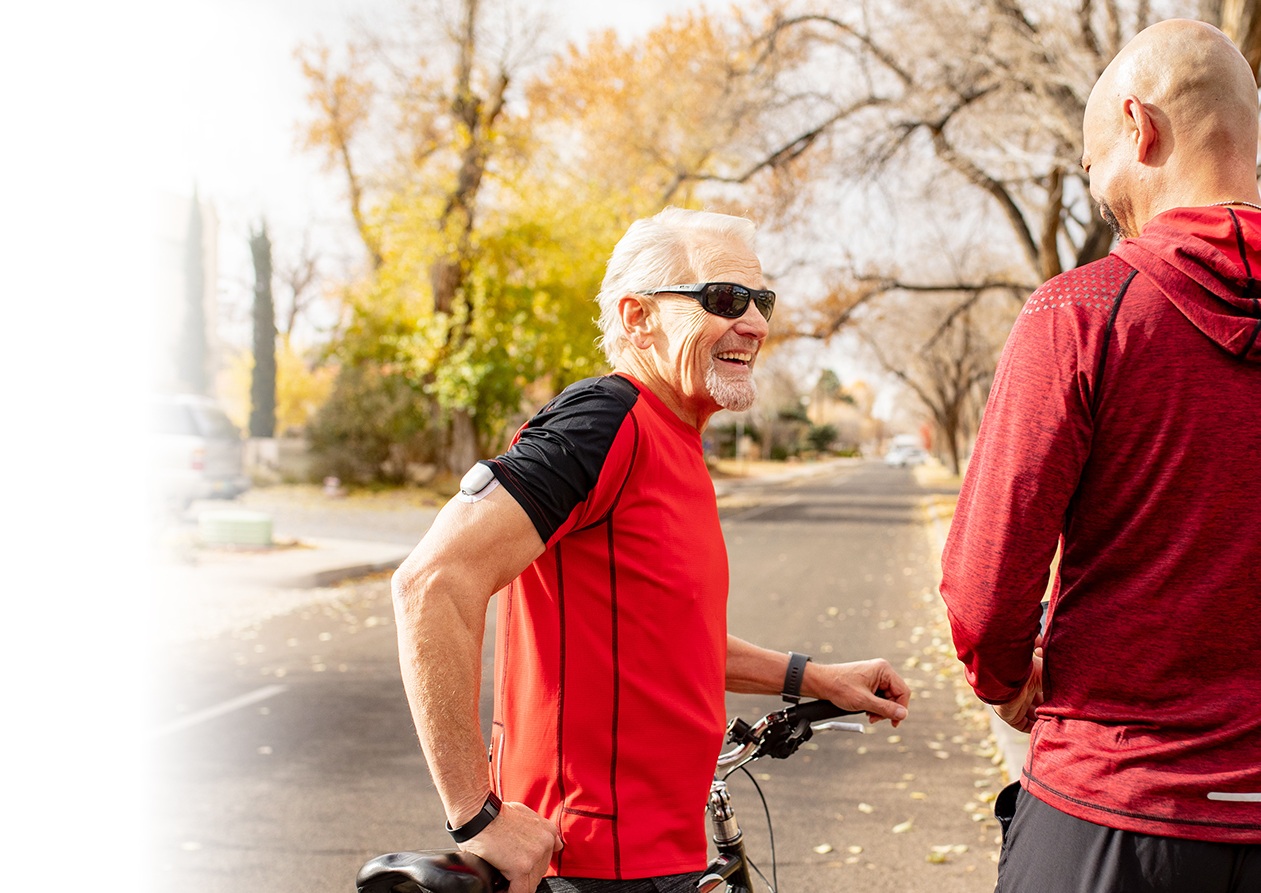 Man in a bike with an insulin pod